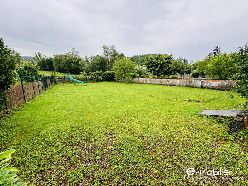 Maison - 215 m² - 8 pièces