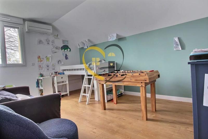 Maison de ville - 254 m² - 1 pièce