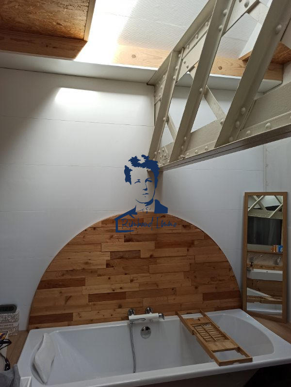 Maison - 326 m² - 4 pièces