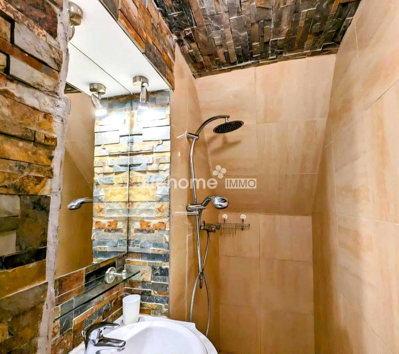 Villa - 185 m² - 6 pièces