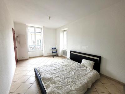 Studio - 24 m² - 1 pièce