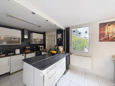 Appartement - 81 m² - 4 pièces