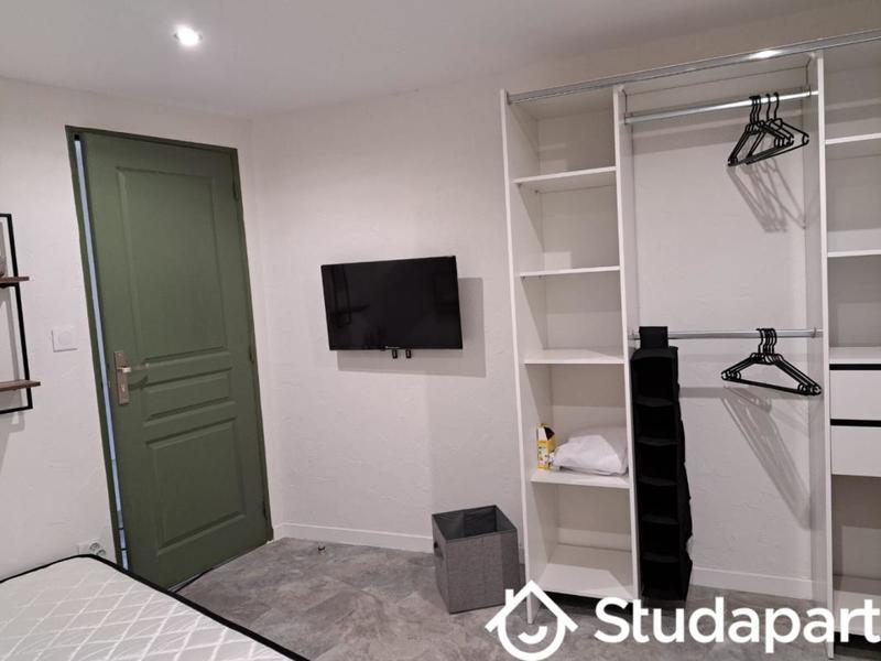 Chambre - 10 m² - 1 pièce