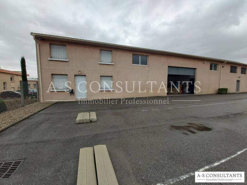Local d'activité / Entrepôt - 330 m²