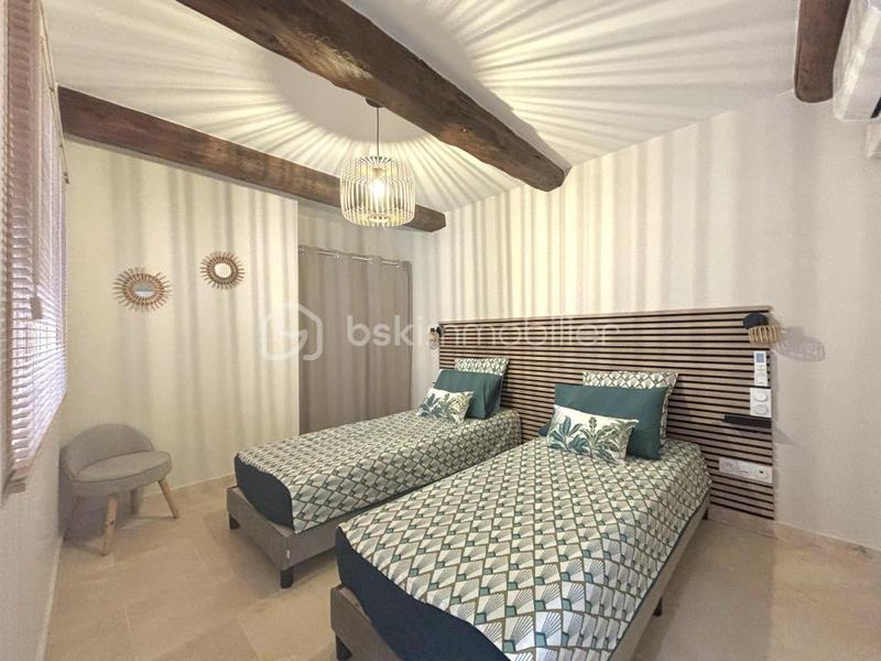 Maison traditionnelle - 94 m² - 4 pièces