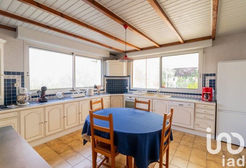 Maison - 194 m² - 8 pièces