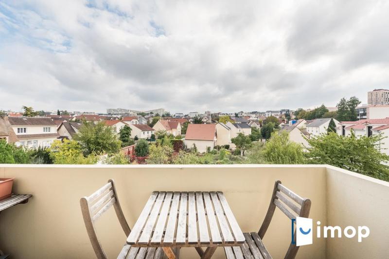 Appartement - 80 m² - 5 pièces