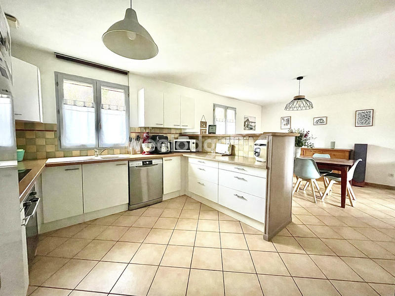 Maison - 142 m² - 6 pièces