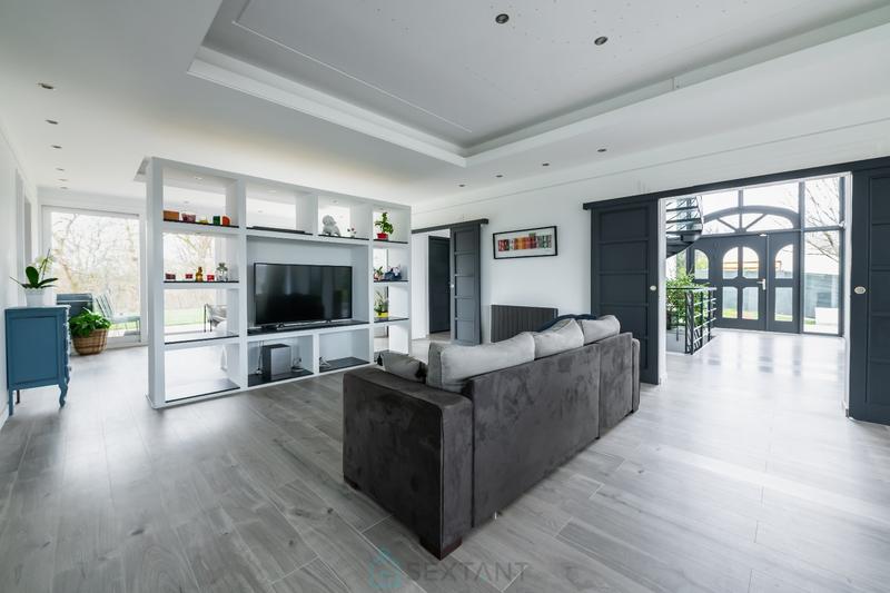 Maison d'architecte - 465 m² - 12 pièces