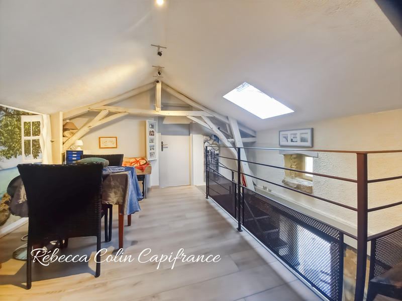 Maison - 225 m² - 8 pièces