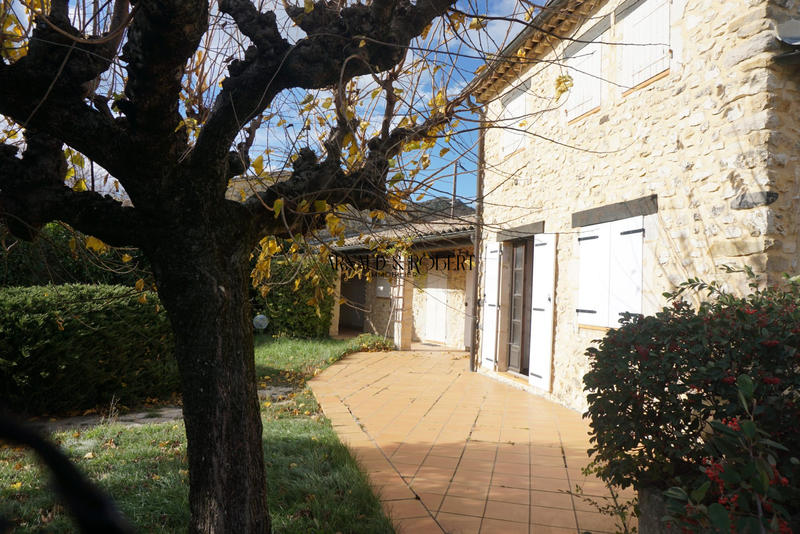 Villa - 211 m² - 8 pièces