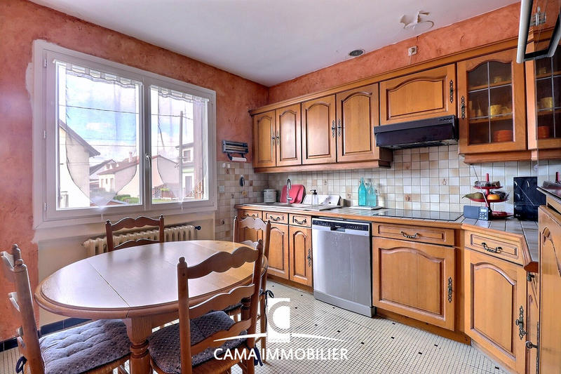 Maison - 144 m² - 7 pièces