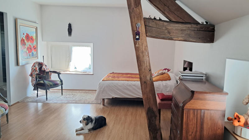 Maison - 220 m² - 8 pièces