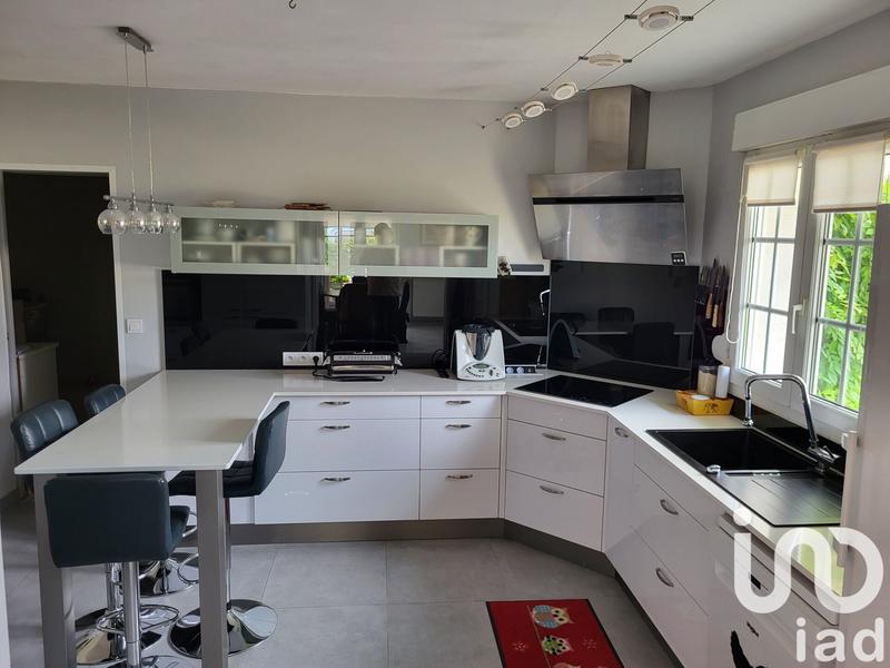 Maison - 195 m² - 7 pièces