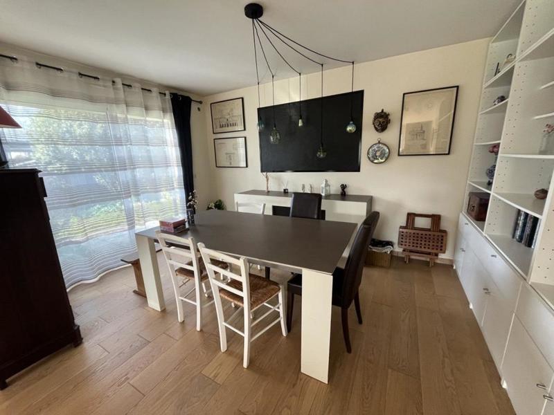 Maison - 162 m² - 10 pièces