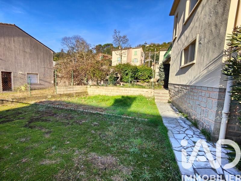 Maison - 102 m² - 4 pièces