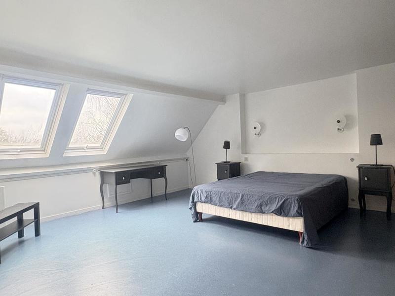 Maison - 216 m² - 7 pièces