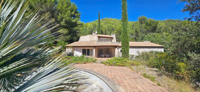 Maison - 162 m² - 9 pièces