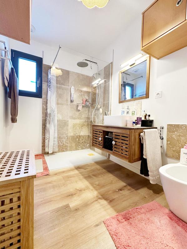 Maison - 90 m² - 3 pièces