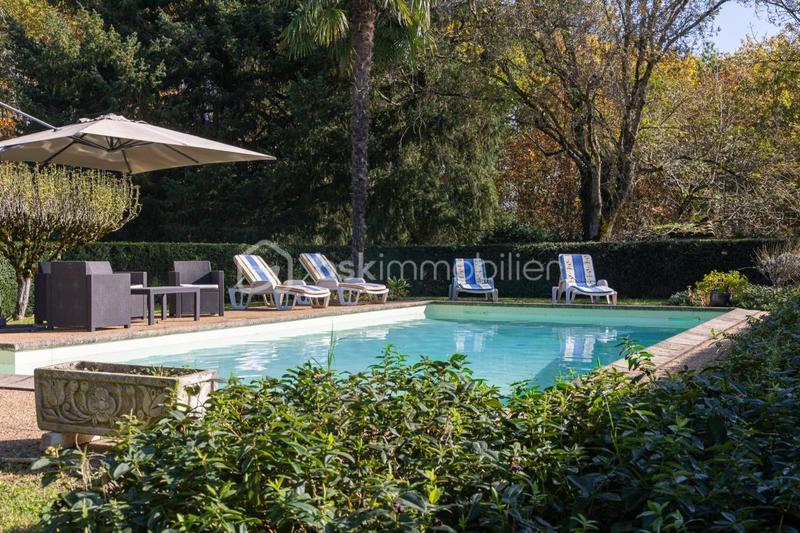 Maison ancienne - 213 m² - 7 pièces