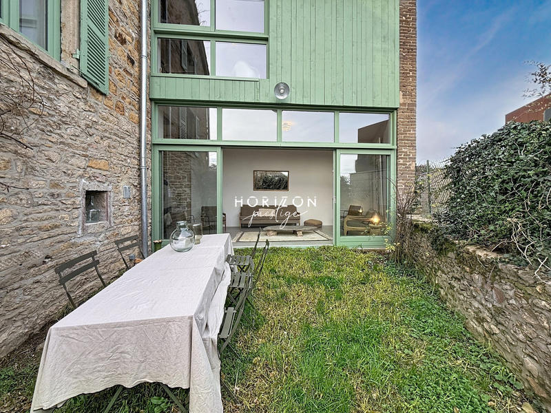 Maison ancienne - 245 m² - 10 pièces