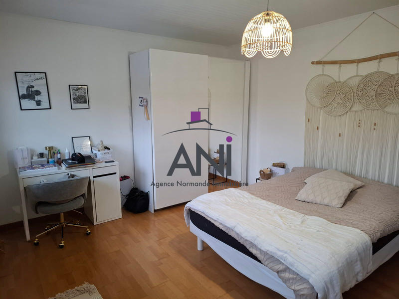 Maison - 204 m² - 7 pièces