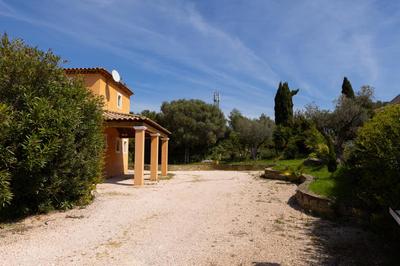 Maison - 243 m² - 5 pièces