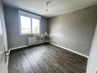 Appartement - 85 m² - 4 pièces