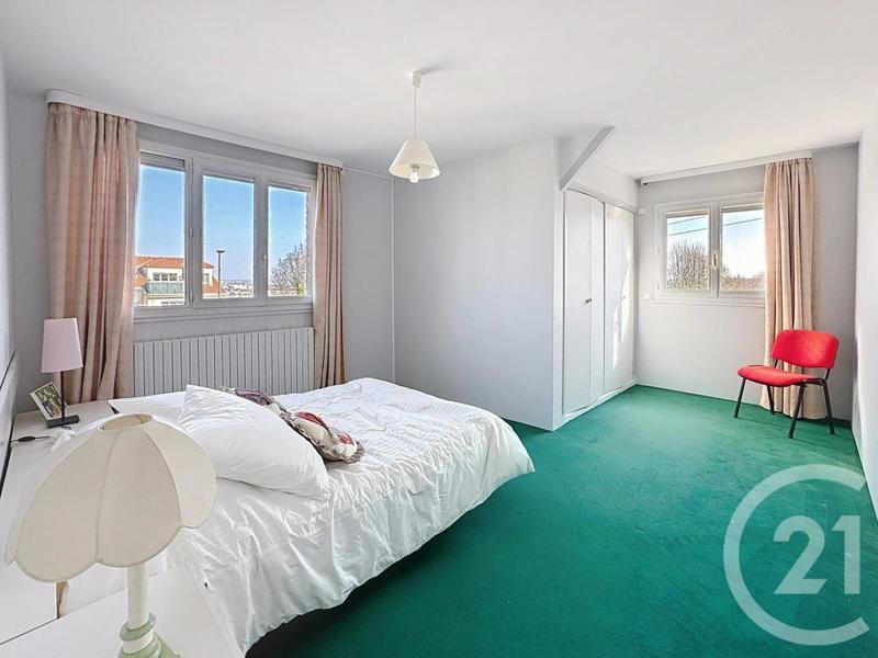 Pavillon - 190 m² - 7 pièces