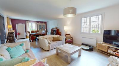 Maison - 208 m² - 7 pièces