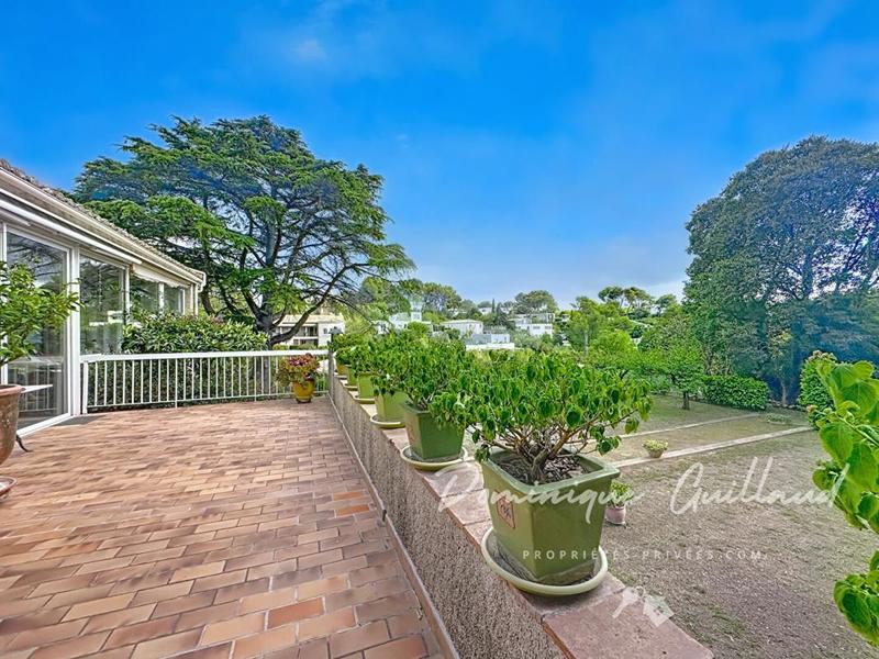 Maison - 280 m² - 7 pièces