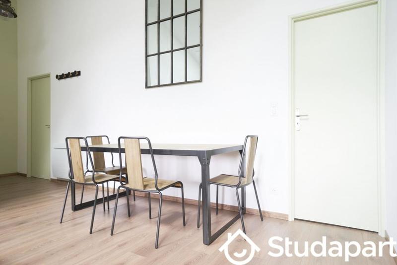 Chambre - 10 m² - 1 pièce