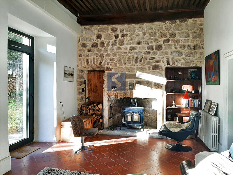 Maison - 369 m² - 12 pièces