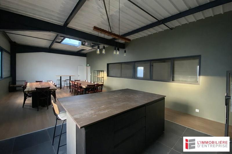 Local d'activité / Entrepôt - 395 m²