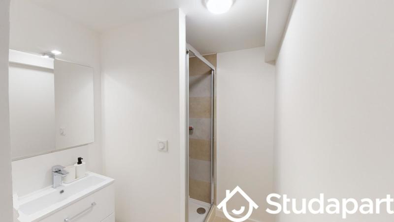 Chambre - 12 m² - 1 pièce