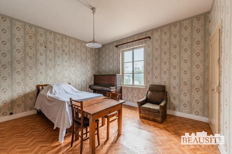 Maison - 203 m² - 11 pièces