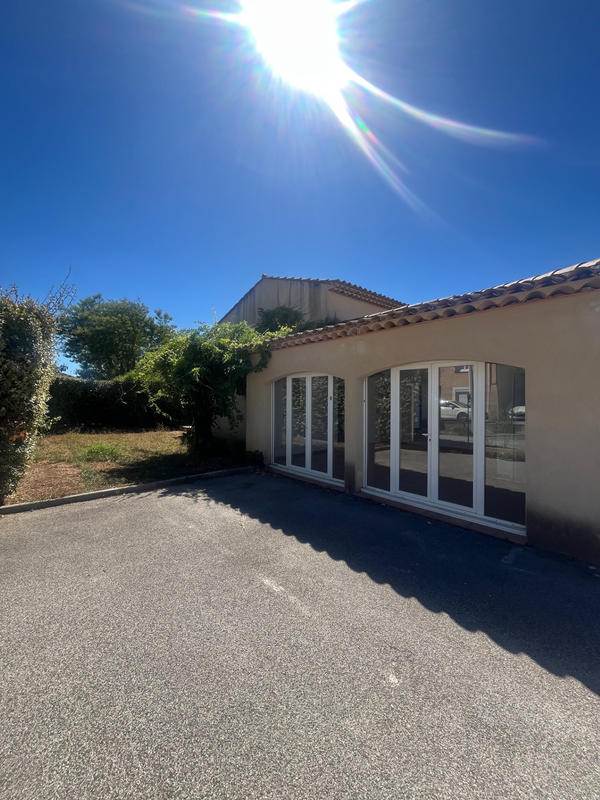 Local commercial - 163 m²