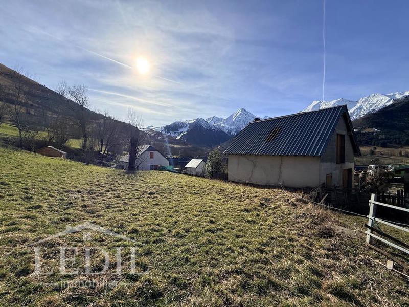 Terrain constructible - 2 484 m²