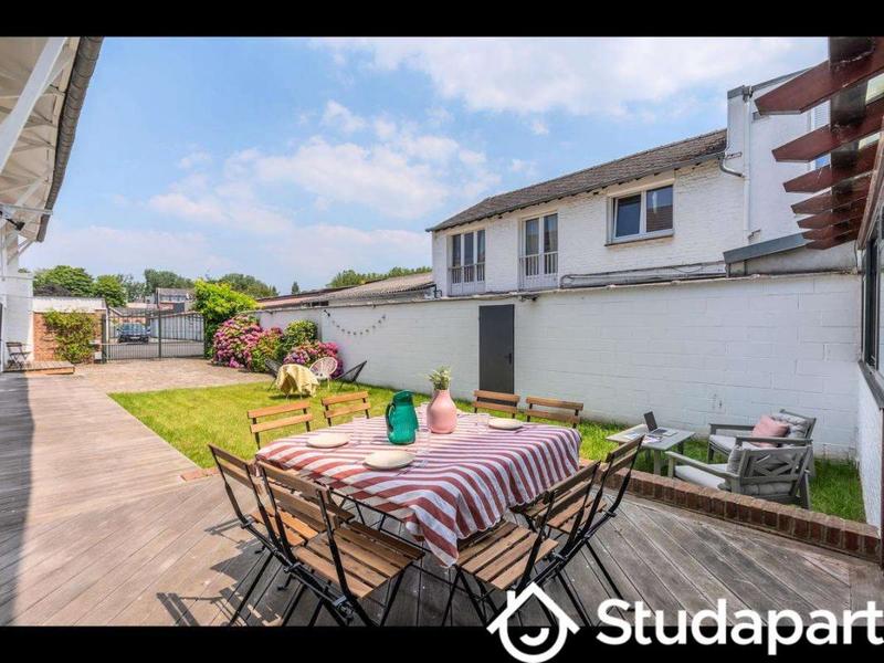 Chambre - 12 m² - 1 pièce