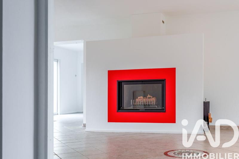 Maison - 240 m² - 8 pièces