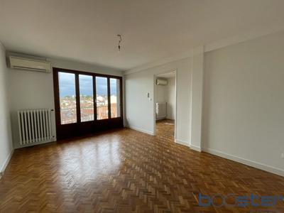 Appartement ancien - 64 m² - 3 pièces