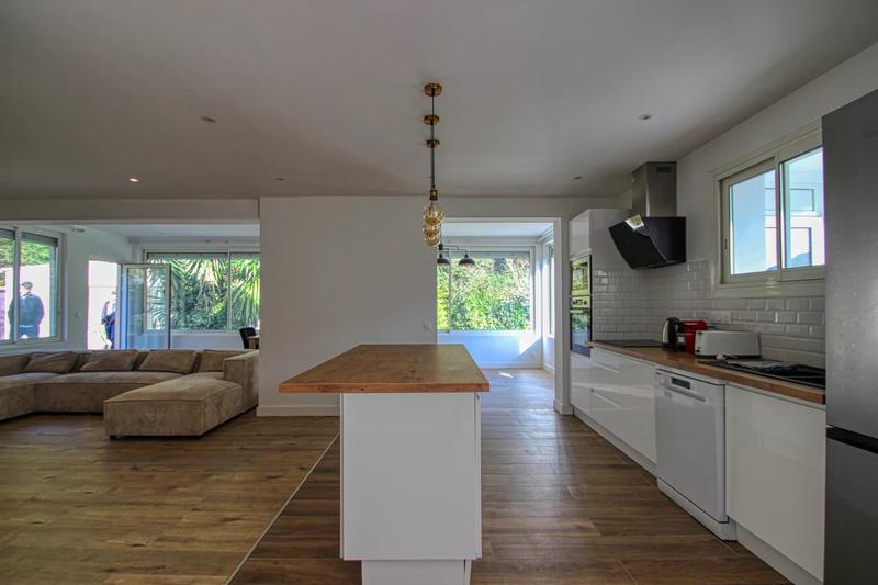 Villa - 215 m² - 5 pièces