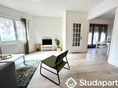 Chambre - 13 m² - 1 pièce