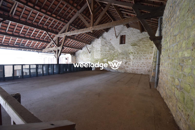 Maison - 313 m² - 10 pièces