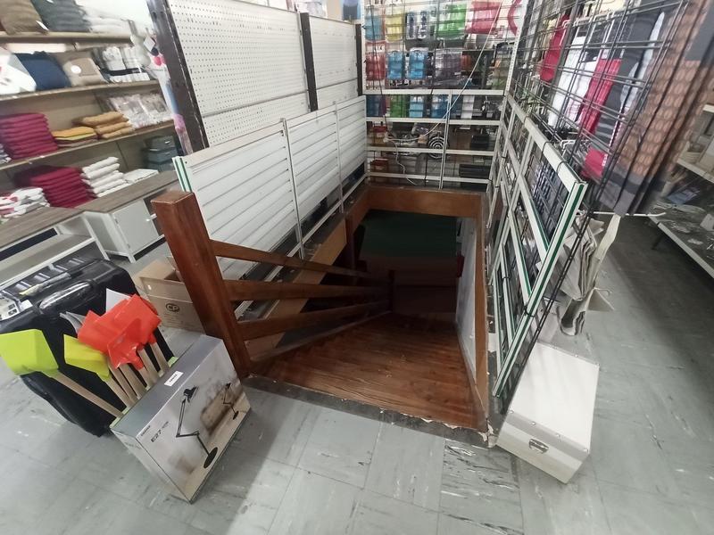 Local commercial - 1 500 m²