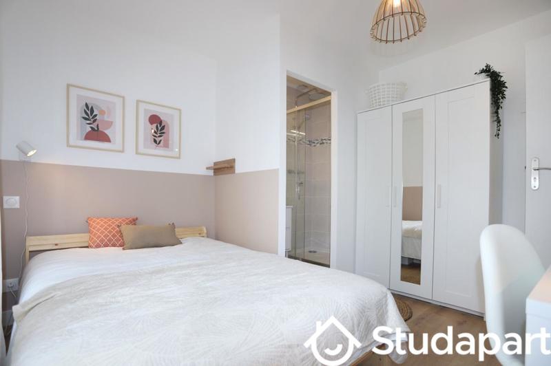 Chambre - 10 m² - 1 pièce