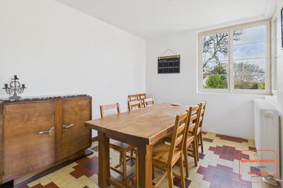 Maison - 204 m² - 6 pièces