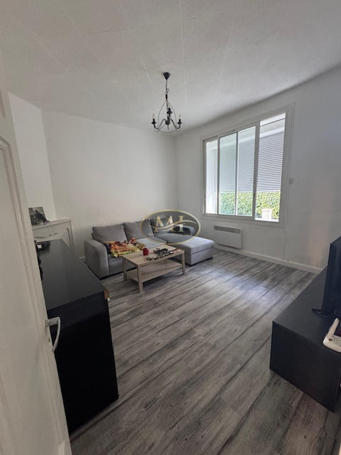 Appartement - 100 m² - 2 pièces