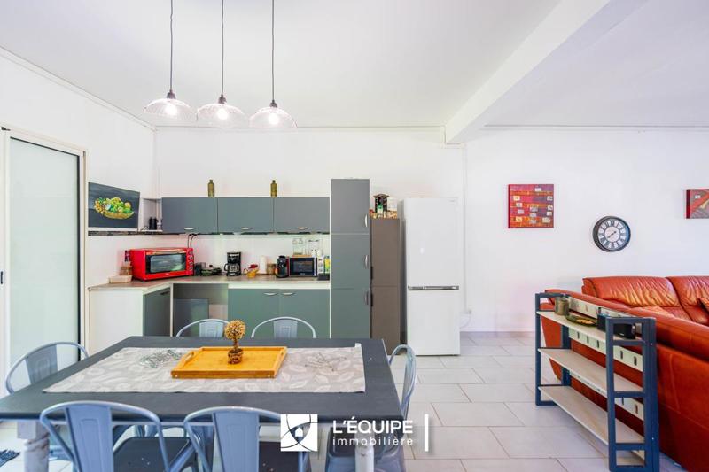 Maison - 185 m² - 7 pièces