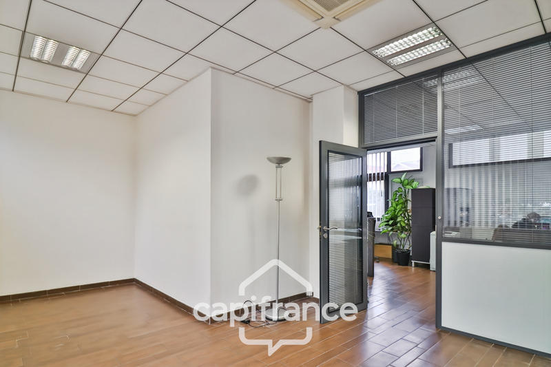 Bureau - 140 m² - 5 pièces